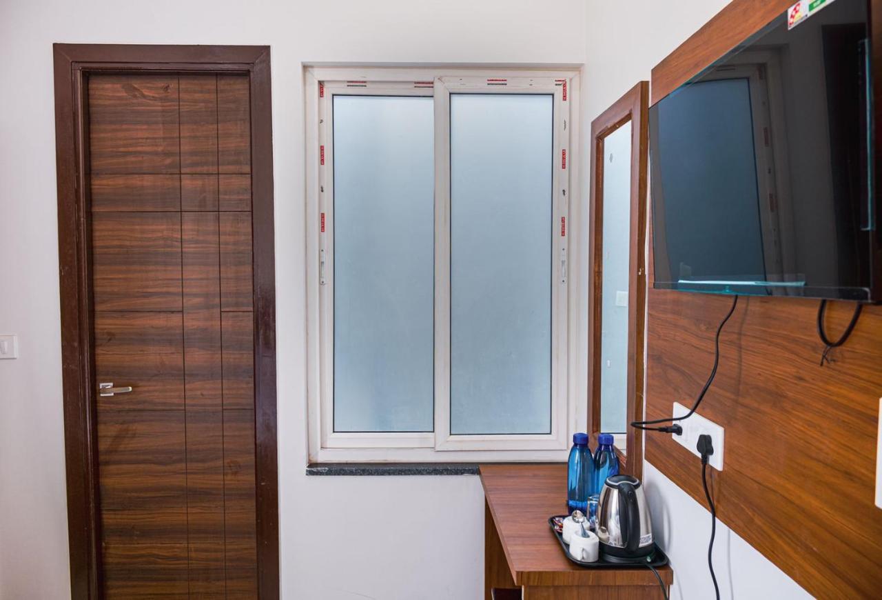 The Vinayak By Le Pension Stays Rishikesh Exterior photo